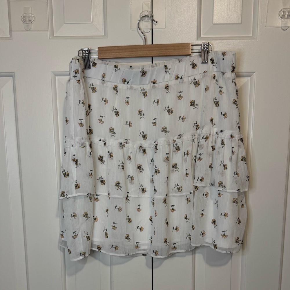 LOFT Floral Ruffled Skirt szXL